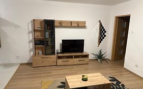 Robert'S Apartment